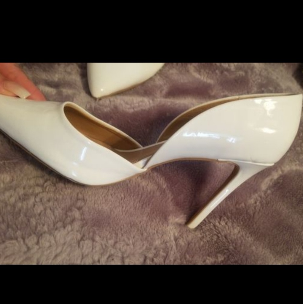 Pumps - Picture 2 of 4